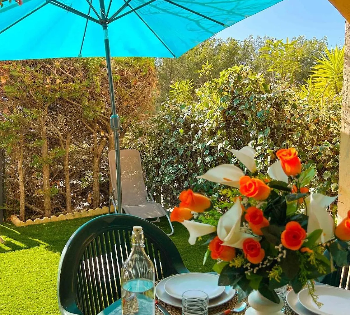 Studio En Rez-De-Jardin A Bandol - Parking